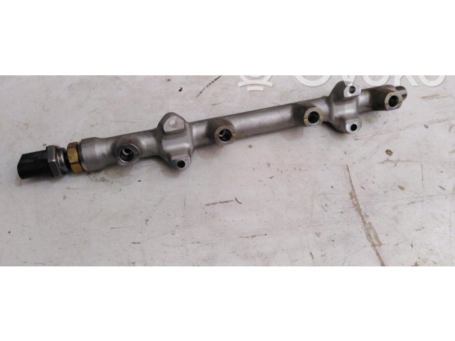 Топливная рампа 04C906054C, 05E133320 Audi Q3 F3