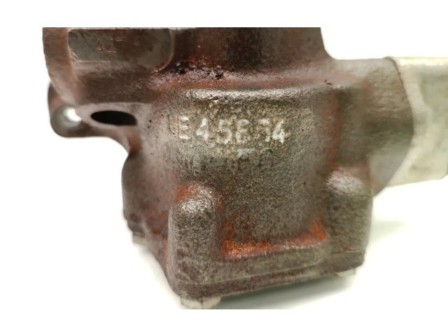 Масляный насос L410M1T5 UE45884 Bentley Arnage