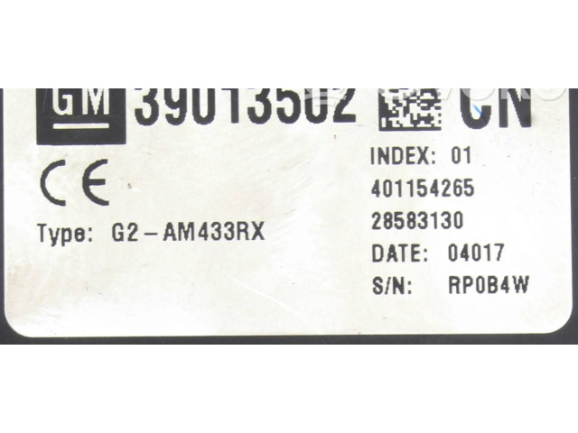 Блок предохранителей  39013502   Opel Meriva B    