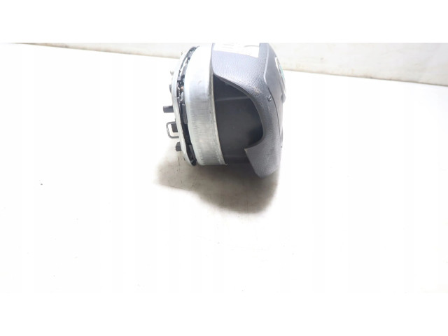 Подушка безопасности водителя    Skoda Fabia Mk2 (5J)