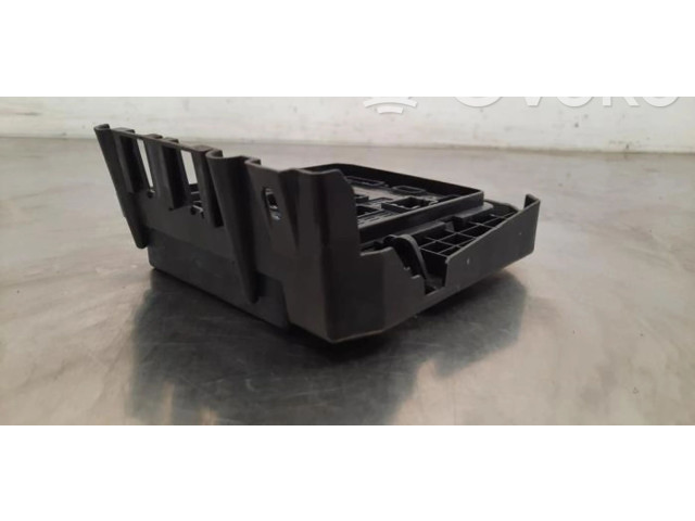 Pojistková skříňka 284B76LA0B Nissan Juke II F16 2020