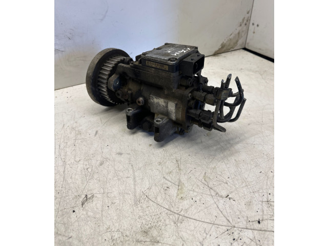 Топливный насос 059130106M    Audi A4 S4 B6 8E 8H   