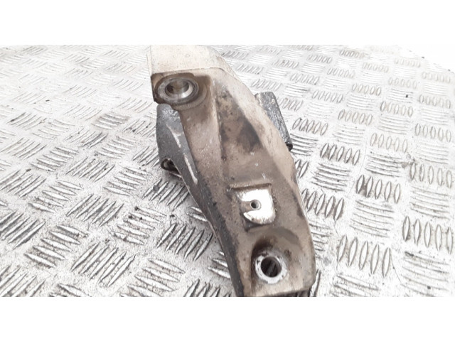 Подушка двигателя