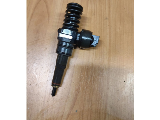 Форсунка 038130073aG    Audi A3 S3 8L   