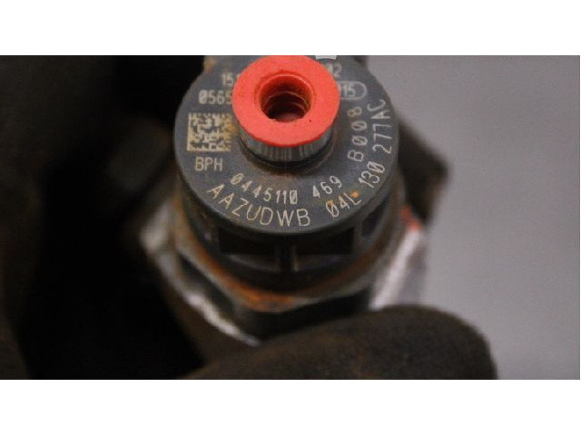 Vstřikovač 04L130277AC   Volkswagen Caddy     