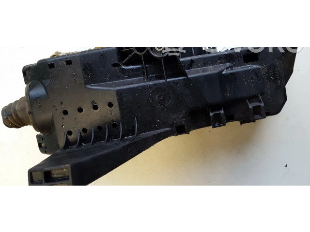 Блок предохранителей  9494210   Volvo XC90    