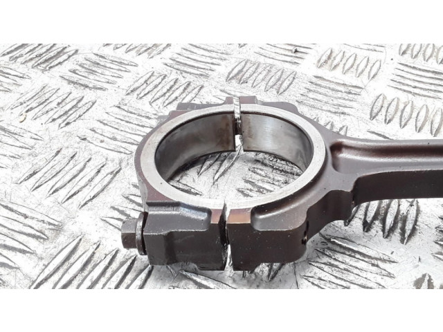 Píst    Saab 9-7X  pro benzínový motor 4.2  