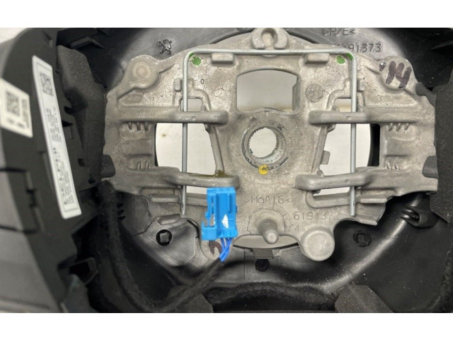 Руль Peugeot 2008 I 2013 - 2019 года 98007408ZD, 98758803