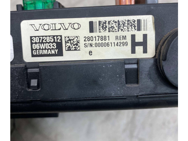Блок предохранителей 30728512, 28017881 Volvo S60
