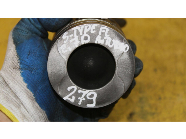 Поршень с шатуном Jaguar S-Type