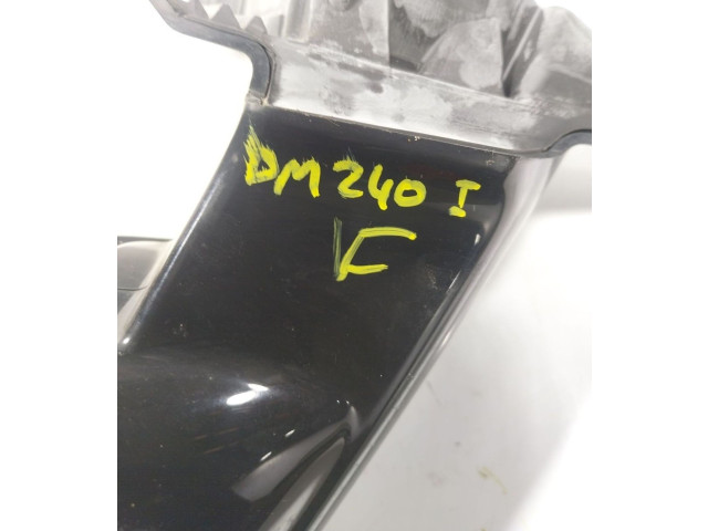 Zpětné zrcátko  Jaguar E-Pace 2018  J9C8373  