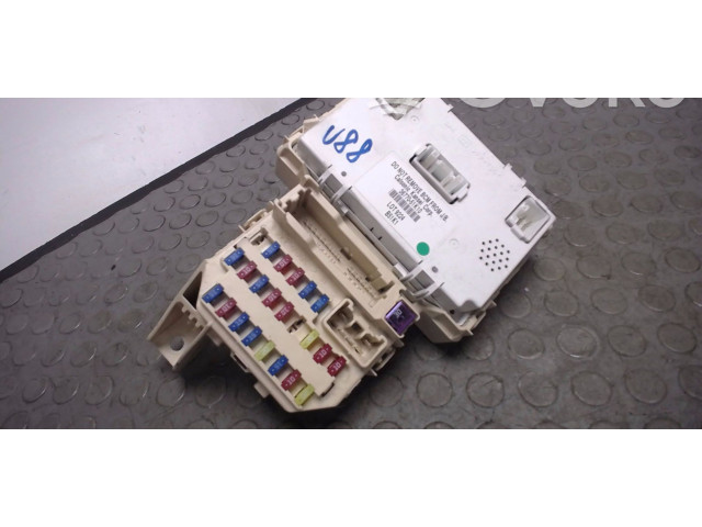 Блок предохранителей  YV1B0L   Suzuki Splash    