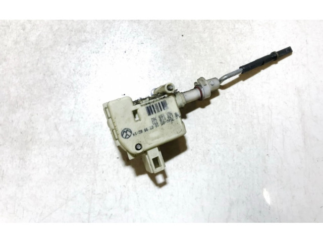 Моторчик заднего дворника 1j0810773, 3b0959782    Volkswagen Bora