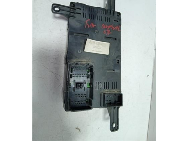 Pojistková skříňka 919584D030 KIA Carnival 2010