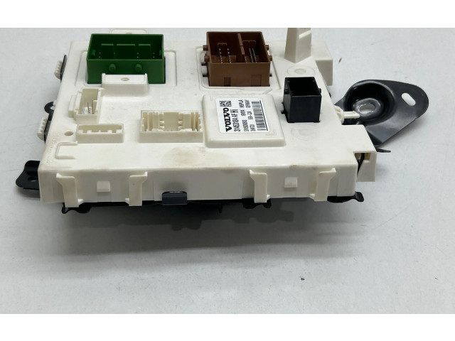 Блок комфорта 31453184, 90090683 Volvo XC40