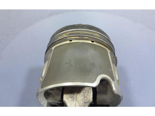  Поршень    Alpine B3 B4 B5 B6 E90 E91 E92 E93  