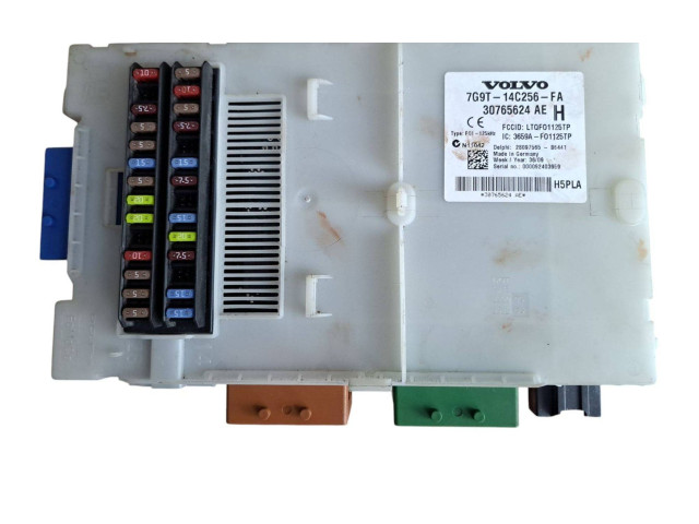 Блок предохранителей 7G9T14C256FA, 30765624AE Volvo V70