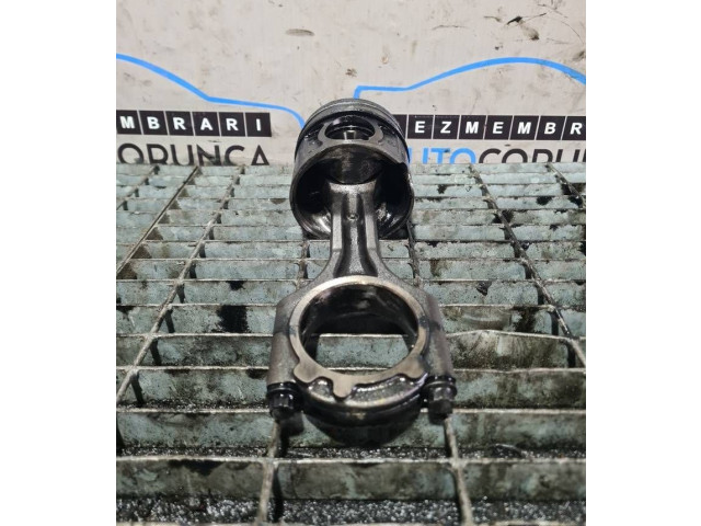 Píst Hyundai Santa Fe D4HB