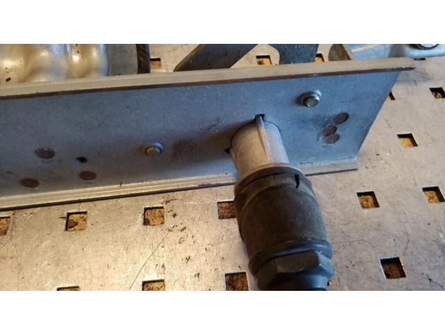 Моторчик заднего дворника 8970928570, RW4100490 Opel Frontera A