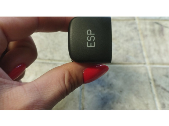 Включатель системы стабильности (ESP)