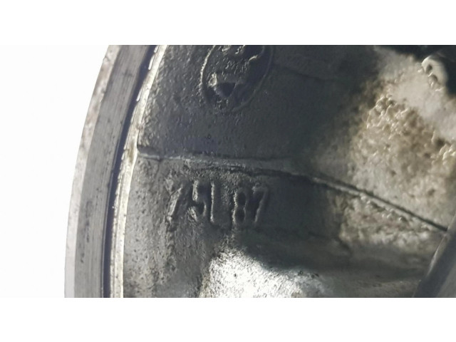 Píst 2170596, 7M5Q6200AF   Ford Focus C-MAX  pro benzínový motor 1.6  