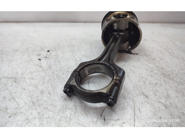  Поршень с шатуном    Honda CR-V  