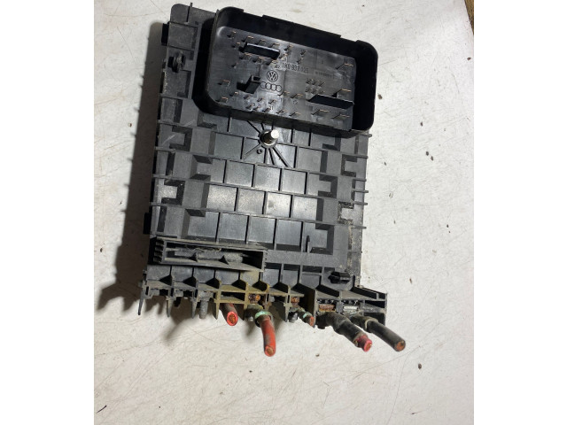 Блок предохранителей 1K0937125 Volkswagen Jetta V