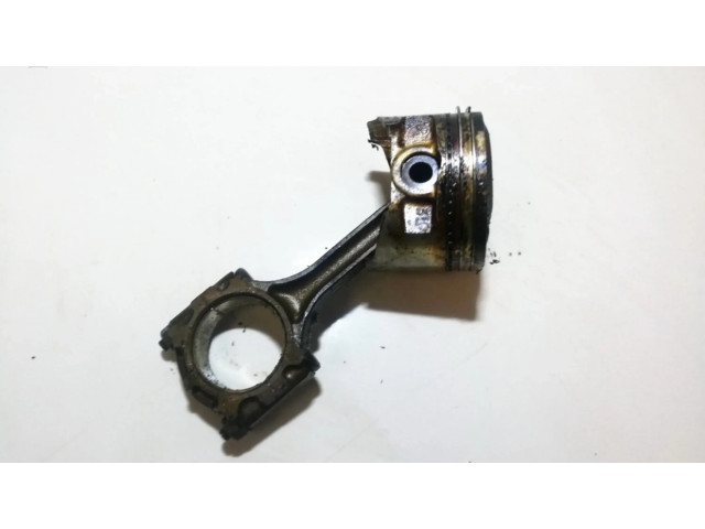  Поршень с шатуном    Mitsubishi Carisma для бензинового двигателя 1.6