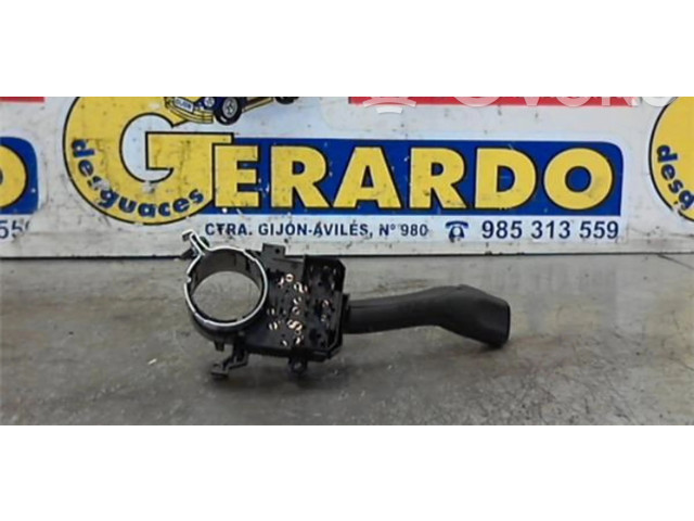 Volant Volkswagen Passat Alltrack 2001 8L0953513G, 8L0953513G