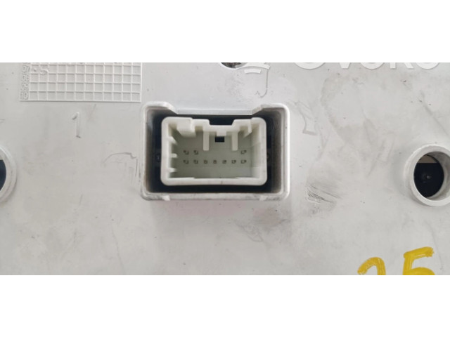 Přístrojová deska Volvo XC90 30765607