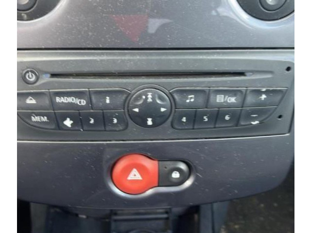 Блок управления климат-контролем    Renault Clio III