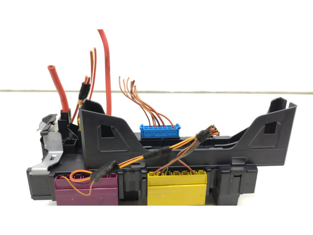 Pojistková skříňka 016706581, A0025422619 Mercedes-Benz E W212 2010