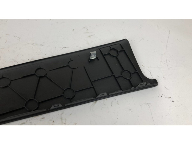 Другая деталь салона