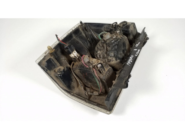 Задний фонарь правый Mitsubishi Pajero 2007-2018 года