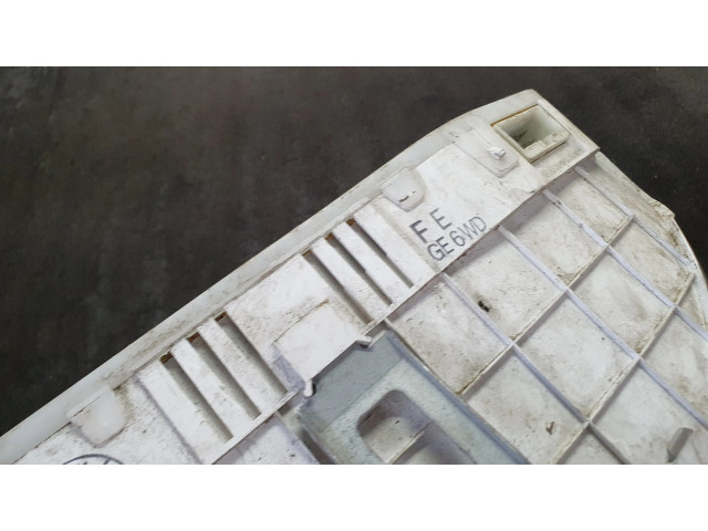 Панель приборов GE6WD   Mazda 626       