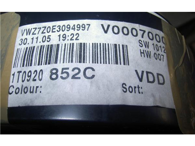 Přístrojová deska  Volkswagen Caddy 2004 1T0920852C  