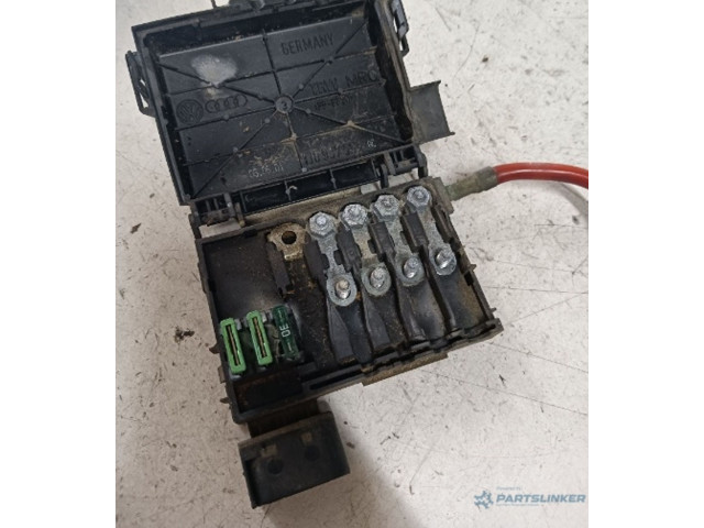 Блок предохранителей 1j0937550 Skoda Octavia Mk1 (1U)