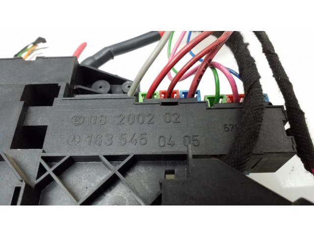 Pojistková skříňka 1635450405, A1635400069 Mercedes-Benz ML W163 2004