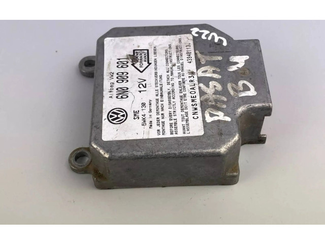 Блок подушек безопасности 6N0909601   Volkswagen PASSAT B4