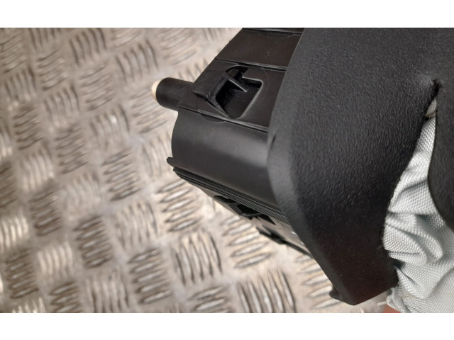 Подушка безопасности водителя LJ8BR043B13AD319W   Ford Mustang Mach-E