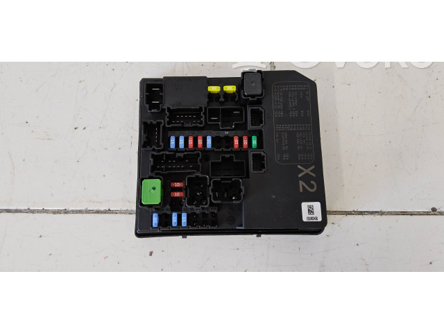 Pojistková skříňka 284B74NM3A Nssan Leaf I (ZE0) 2014