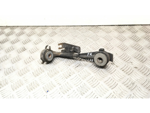 Другая деталь отсека двигателя