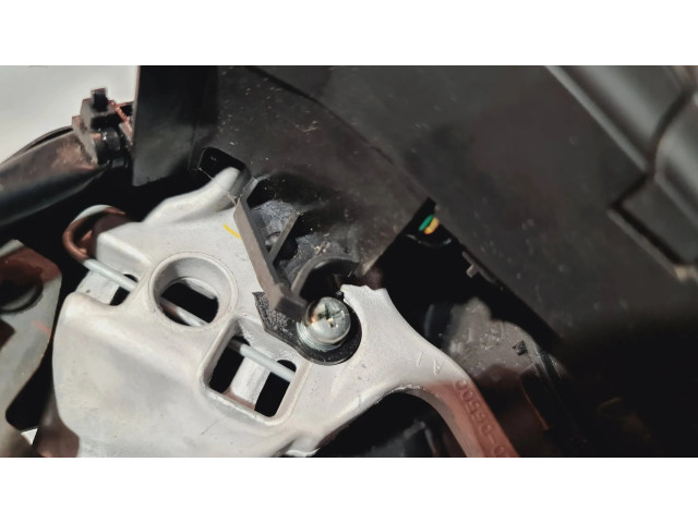 Volant Toyota Avensis T270 2015 4510005A00, 5240C016610