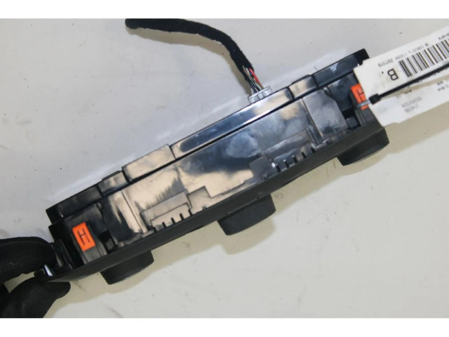 Блок управления климат-контролем    Jeep Renegade