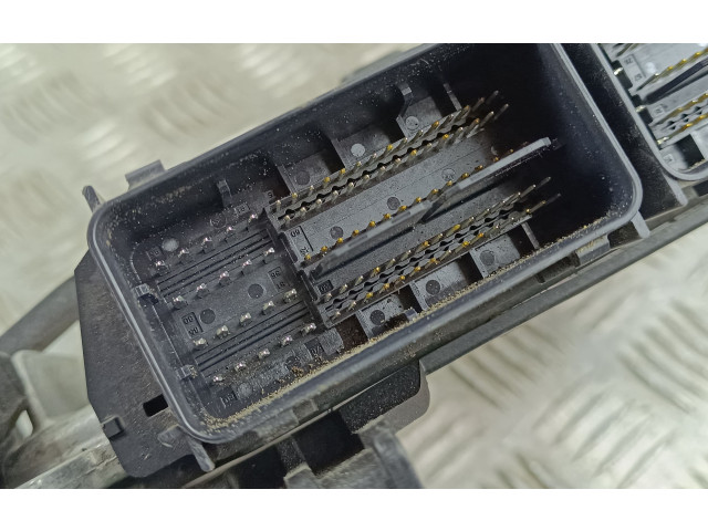 Блок управления двигателя P68537965AD Jeep Grand Cherokee WL