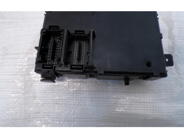 Блок предохранителей 13356923 Opel Meriva B