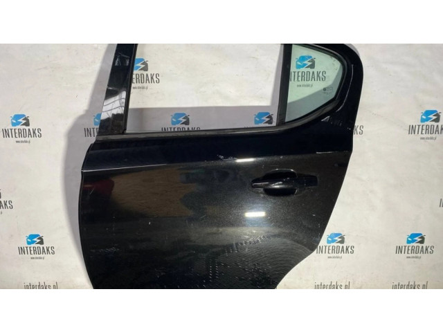 Задняя дверь