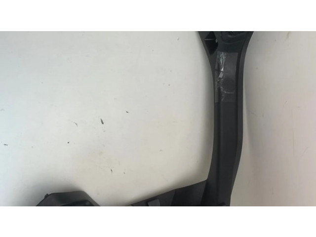 Другая деталь салона