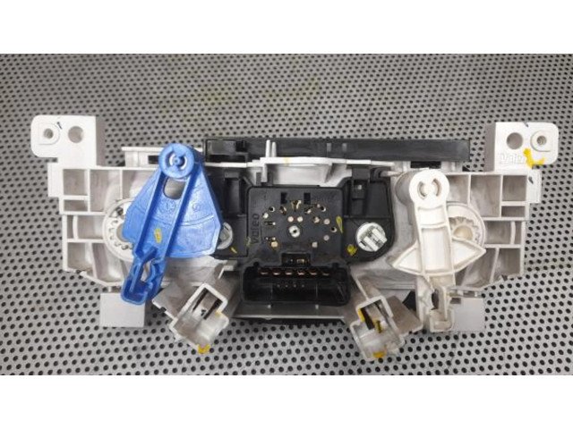 Блок управления климат-контролем Dacia Sandero