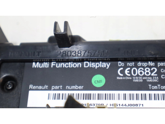 Дисплей       Renault Captur